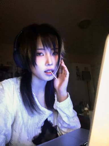 HyunLens salt moon